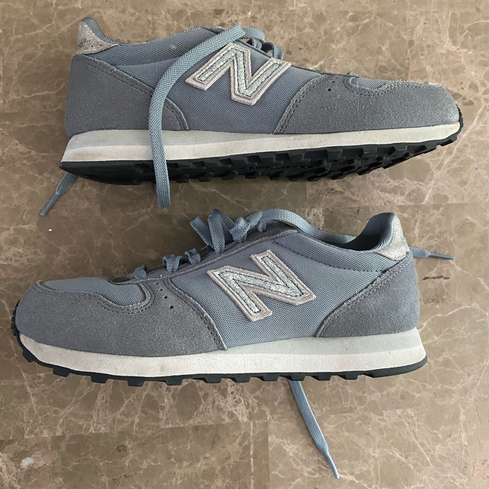 New balance light blue suede 574 sneakers